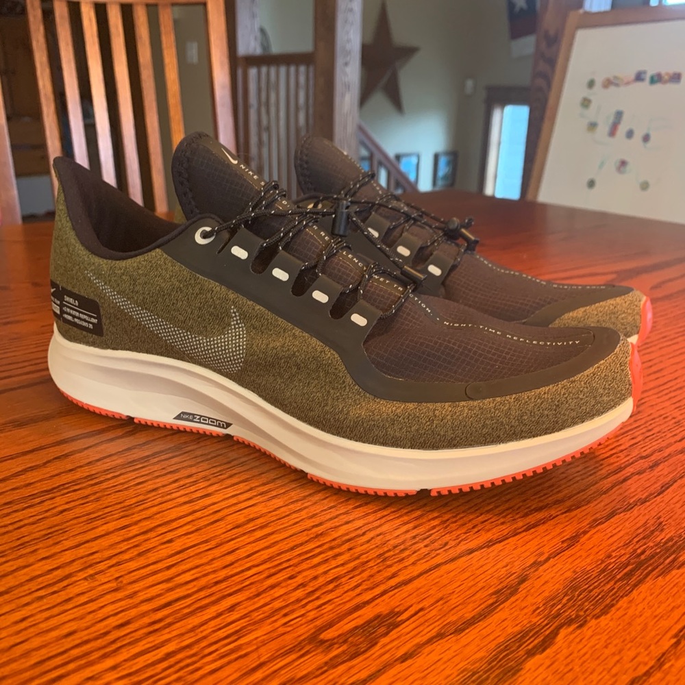 Nike Shield Pegasus 35